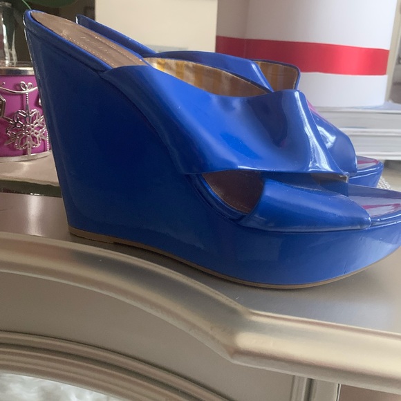 BCBGeneration Royal Blue Sandals SIZE 9 🔥🔥🔥👠👠👠👠 - Picture 3 of 7